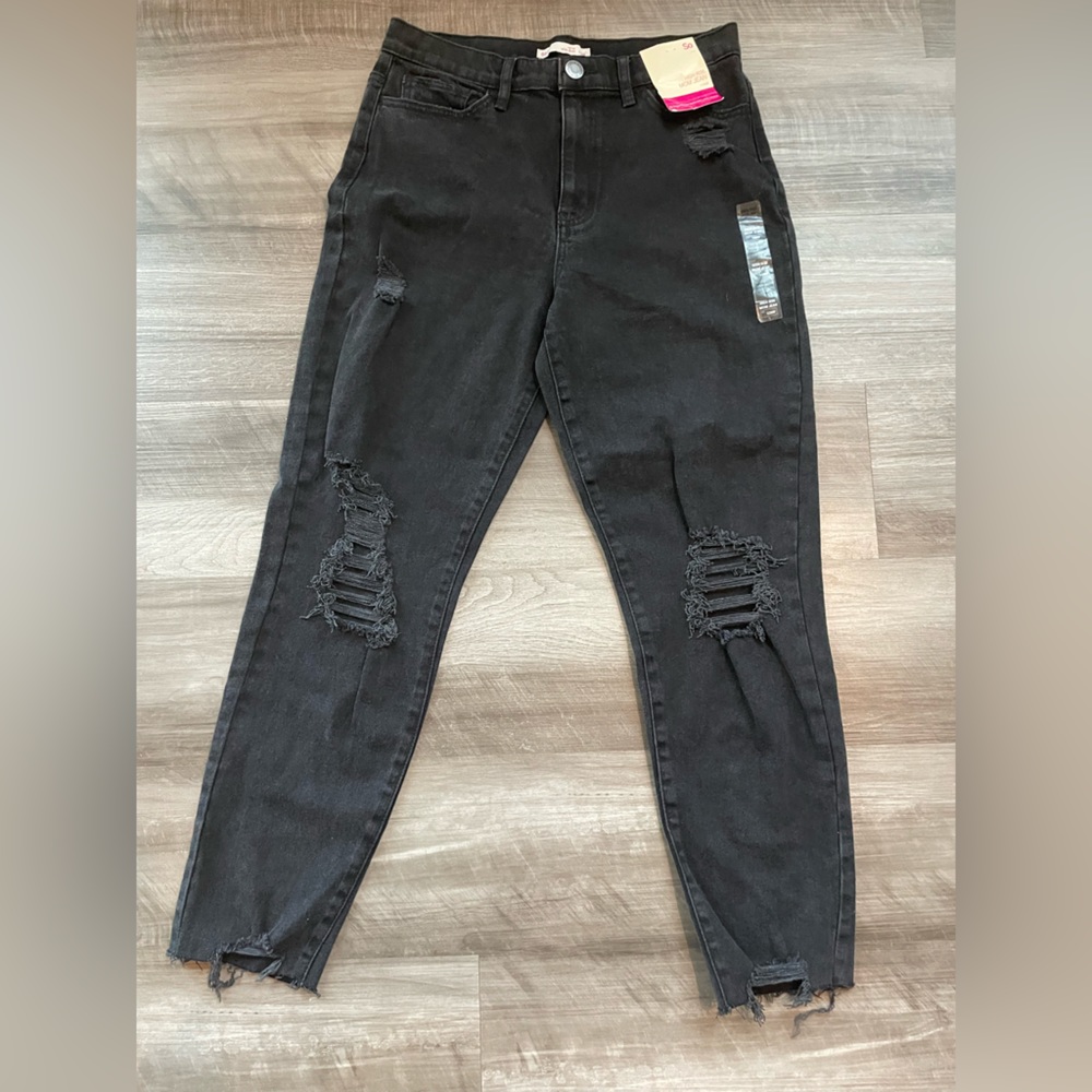 SO Kohls Black High Rise Mom Jean 7/28W (brand new with tags)